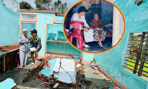 MC Phan Anh cập nhật tình hình đi trao quà cho người dân miền Trung sau bão Noru
