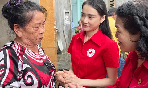 Nhã Phương bất ngờ gặp sự cố khi đi thiện nguyện, phản ứng của bà xã Trường Giang sau đó gây sốt