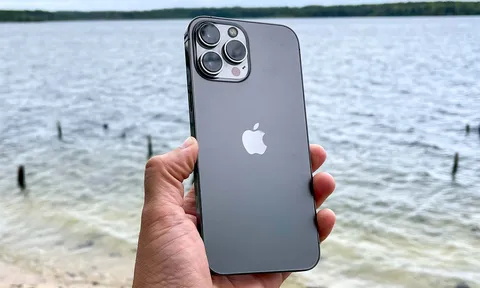 Chiếc iPhone 13 Pro Max 128GB fullbox được rao bán chỉ 23,8 triệu gây sốt