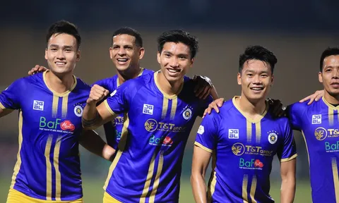 Đoàn Văn Hậu ghi bàn cho Hà Nội sau 4 năm, HLV Hàn Quốc vẫn chưa hài lòng