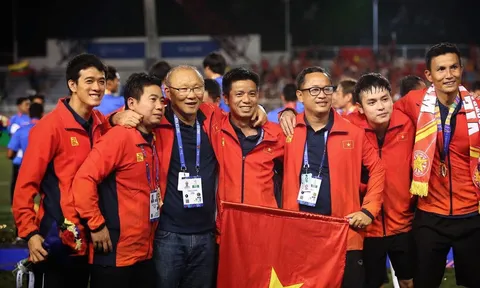 Trợ lý ĐT Việt Nam: 'HLV Park Hang-seo phải đối mặt với áp lực khổng lồ'