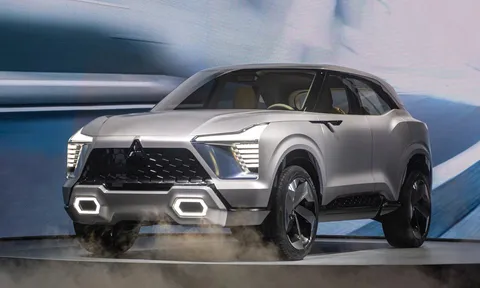 Thiết kế vô thực của Mitsubishi XFC Concept, bán cho khách Việt vào năm tới