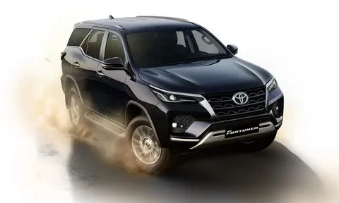 Toyota Fortuner Hybrid thế hệ mới sắp ra mắt, khách Việt háo hức mong đợi