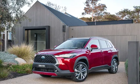 Toyota Corolla Cross 2023 bản dành cho khách Việt lộ diện gây bất ngờ