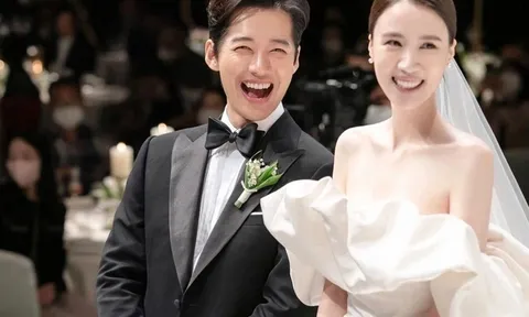 Màn cầu hôn như trong phim’của nam tài tử Nam Goong Min và vợ người mẫu