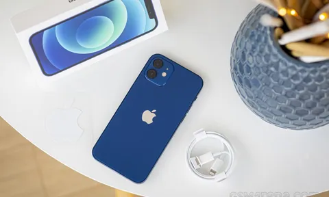Giá iPhone 12 mới nhất cuối tháng 10, xuống sát giá iPhone 11
