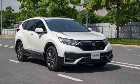 Cập nhật giá xe Honda CR-V cuối tháng 10/2022: Giá lăn bánh ở mức 'dễ thở'