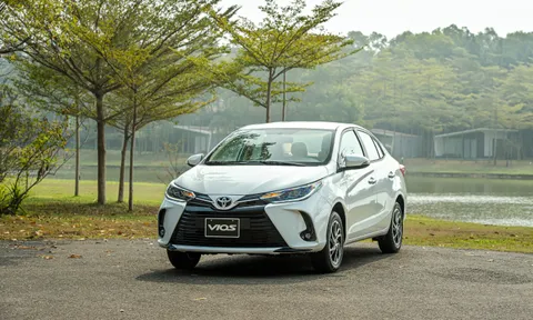Cập nhật giá xe Toyota Vios 2022 mới nhất tháng 10: 'Đe nẹt' Hyundai Accent