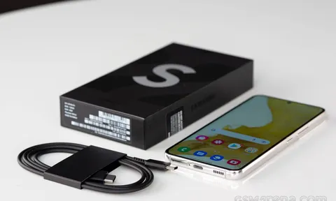 Giá Galaxy S22 cuối tháng 10, hơn 15 triệu, rẻ bằng nửa iPhone 14 Pro Max