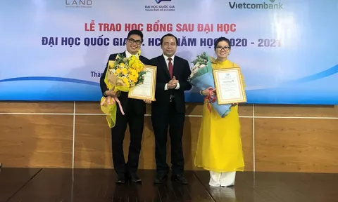 Novaland trao tặng 31 học bổng cho học viên, nghiên cứu sinh ĐHQG TP.HCM