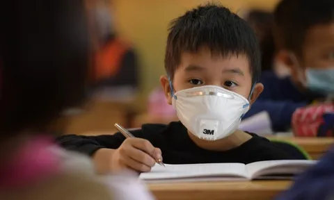Nhiều địa phương cho học sinh nghỉ học, thêm nhiều tỉnh thành dừng hoạt động các khu vui chơi giải trí