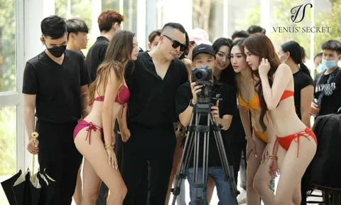 Đang mùa dịch, Vũ Khắc Tiệp vẫn hồn nhiên tổ chức chụp ảnh bikini