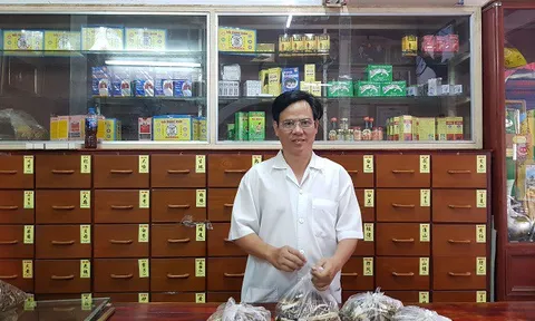 Lương y Phạm Ngọc Khánh mát tay điều trị bệnh suy giãn tĩnh mạch