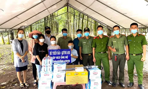 Dùng tiền tiết kiệm trong heo đất, trẻ em Bình Phước gửi yêu thương đến chiến tuyến chặn COVID-19