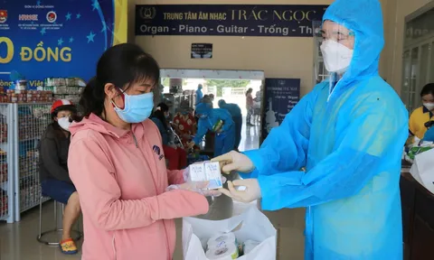 Tập đoàn TH tiếp tục trao tặng TP. HCM hơn 500.000 sản phẩm sữa tươi và đồ uống tốt cho sức khỏe