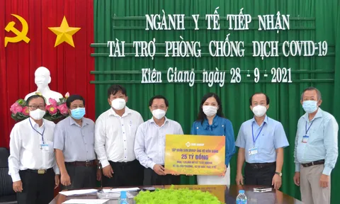 Sun Group trao tặng gói hỗ trợ đợt 3 trị giá 25 tỷ đồng, tiếp sức Kiên Giang chống dịch, đón khách tới Phú Quốc