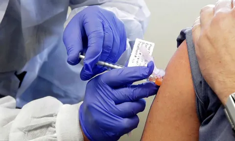 Vaccine Covid-19 đã có nhưng đây là cách chào đón vaccine của 1 nước Mỹ hoài nghi và chia rẽ sâu sắc
