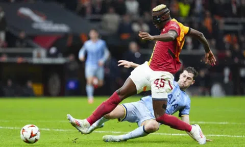 Điểm nhấn Galatasaray 3-2 Tottenham: Đẳng cấp Osimhen; Kinh dị 28 cú sút