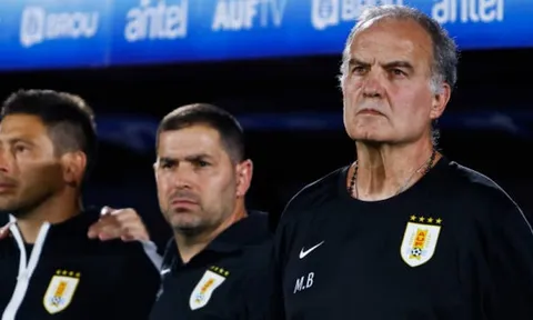 Bielsa áy náy vì loại người hùng Ugarte khỏi đội hình chính