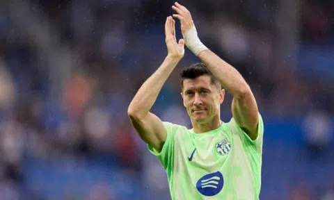 Tuổi trẻ vĩnh cửu của Lewandowski