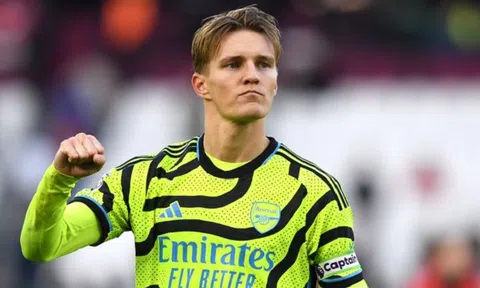 Odegaard chấn thương, cờ tới tay kỷ lục gia Premier League?