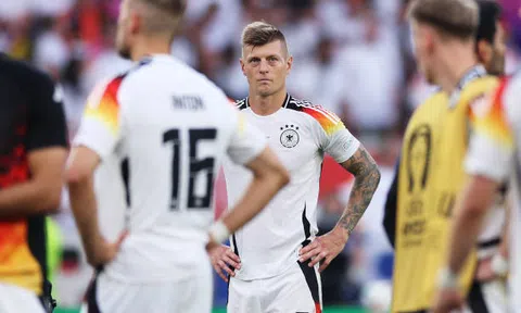 5 điểm nhấn Tây Ban Nha 2-1 Đức: Bùng nổ tranh cãi; Kroos chịu thua biến số