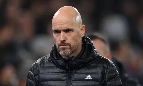 "Ten Hag chi rất nhiều tiền cho cầu thủ Hà Lan, tôi không thích"