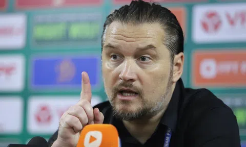 V-League hạ màn, HLV Popov nói điều đáng suy ngẫm