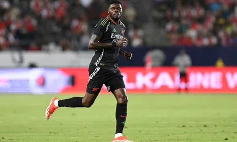 Arsenal nhận lời khuyên chân thành về Thomas Partey