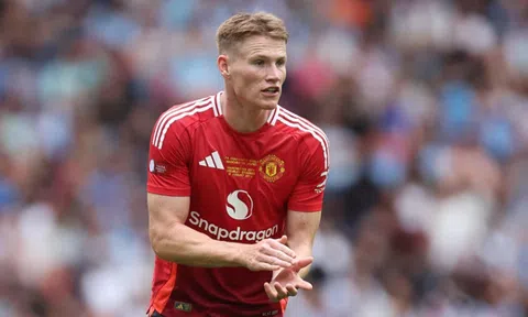 Chuyển nhượng tối 27/8: McTominay đến Napoli; Chelsea mua thêm thủ môn