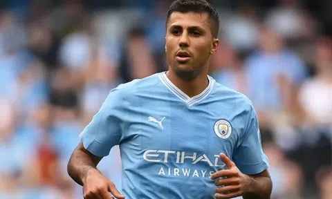 Man City mất Rodri, Pep cần tránh vết xe đổ của Liverpool