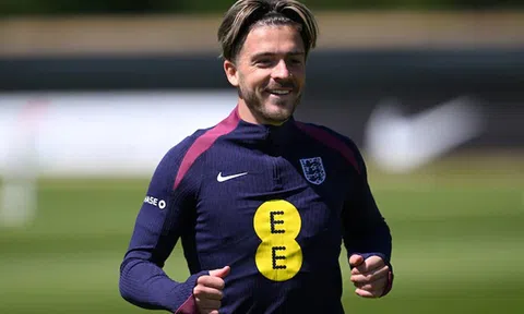 Ván cờ lật ngược của Jack Grealish