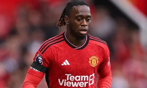 West Ham đàm phán mua Aaron Wan-Bissaka