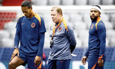 HLV Hà Lan không hổ thẹn trước Johan Cruyff