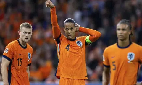 Van Dijk tuyên bố cực gắt khi De Ligt liên tục mắc sai lầm