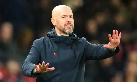 Ten Hag 'trơ mặt' với những chỉ trích dành cho Man Utd