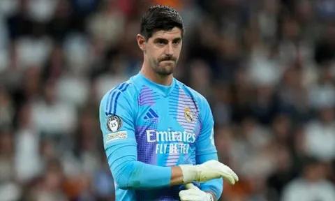 Al-Ahli tính chuyện đưa Courtois sang Ả Rập