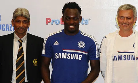 Essien đồng ý gia nhập Chelsea ngay khi Mourinho gọi