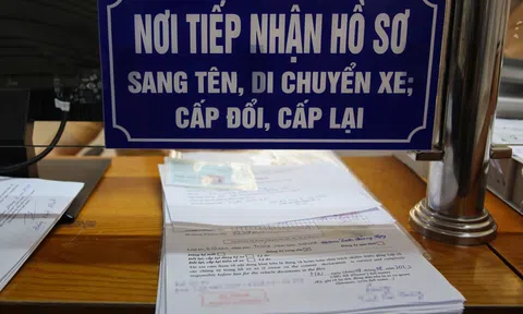 Kể từ 1/1/2025: Có 5 trường hợp bắt buộc đổi biển số, chứng nhận đăng ký xe, là ai?