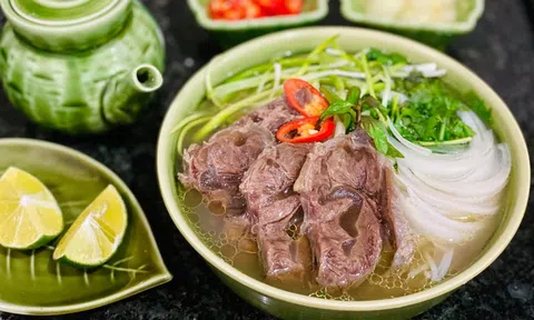 Thả thứ này vào nấu phở bò: Ngon chuẩn vị ăn rồi nhớ mãi