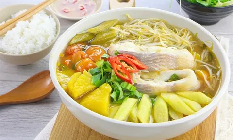 Nấu canh cá bỏ nước sôi hay nước lạnh: Tưởng đơn giản nhưng làm sai khiến món ăn bị tanh, nhạt vị