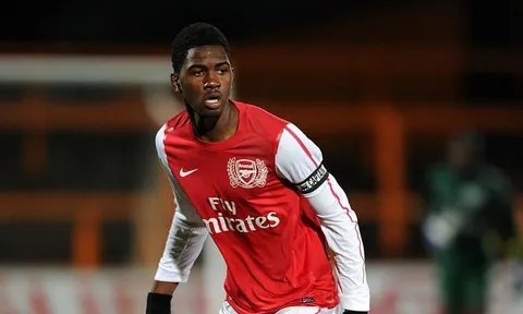 CAHN bất ngờ thanh lý Fred, chiêu mộ cựu cầu thủ Arsenal