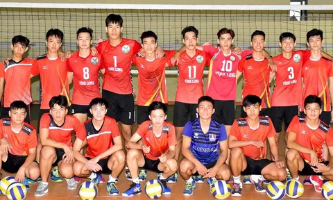 Khổng lồ bóng chuyền cao nhất lịch sử Việt Nam: 20 tuổi cao tới 2m16