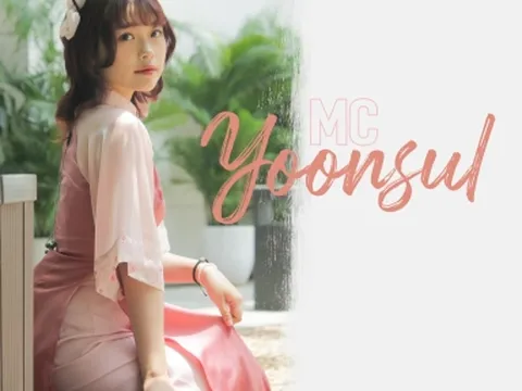 Phỏng vấn MC Yoonsul: 'Không có các bạn, mình không thể đứng ở vị trí ngày hôm nay'