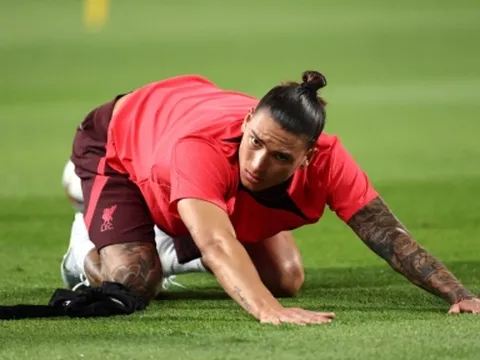 SỐC: Liver nhận hung tin trước trận đại chiến với Man United