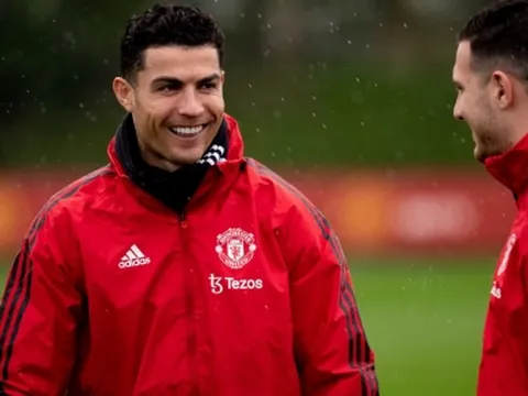 Tin MU mới nhất 22/7: Ronaldo có động thái bất ngờ; 'choáng váng' với mức lương của tân binh MU