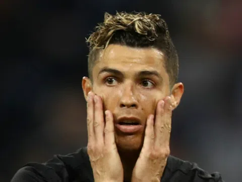 Đã tìm ra đội bóng gửi lời mời Ronaldo: Chỉ biết thốt lên là 'ối dồi ôi'!