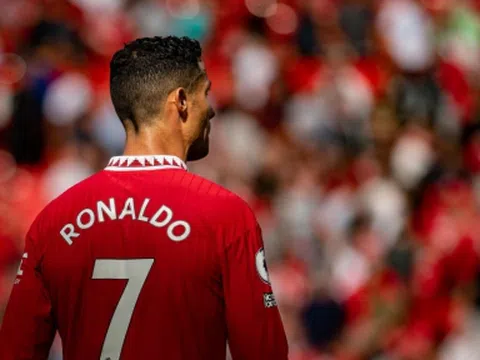 Tin chuyển nhượng 16/8: Ronaldo đón nhận 'tin buồn', Chelsea 'đau đầu' vì phải chọn lựa