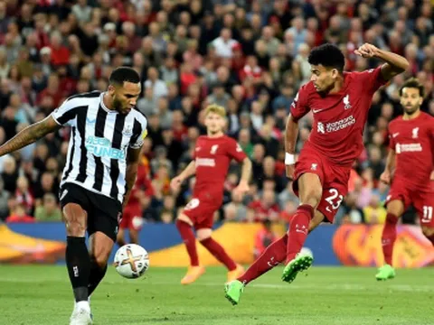 Video bóng đá Liverpool vs Newcastle: Đẳng cấp Klopp, nhân tố lạ tỏa sáng