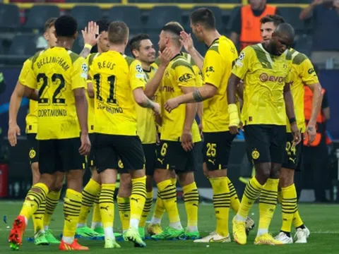 NÓNG: NHM Việt Nam sẽ được tận mắt chứng kiến Dortmund trên sân cỏ